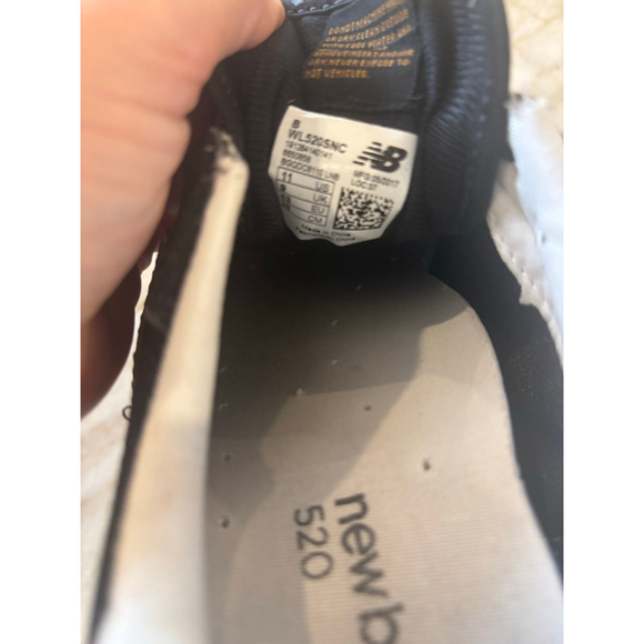 Women's New Balance 520 Sneakers Size 11 Black Rose Gold - Picture 9 of 9